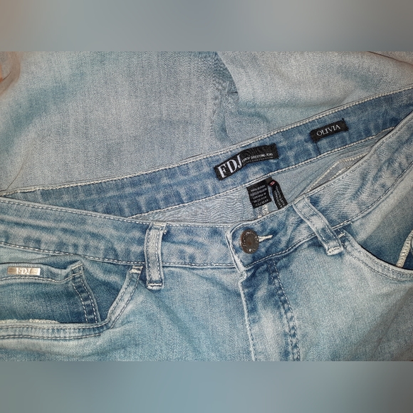 FDJ Olivia distressed pencil crop jeans size 16 excellent used condition - Picture 8 of 11